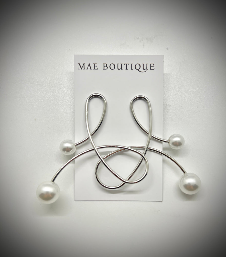 Modern Loop Pearl Earrings